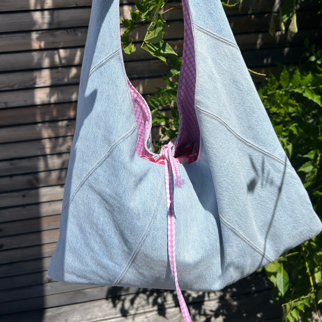 Sac réversible en denim recyclé et vichy rose