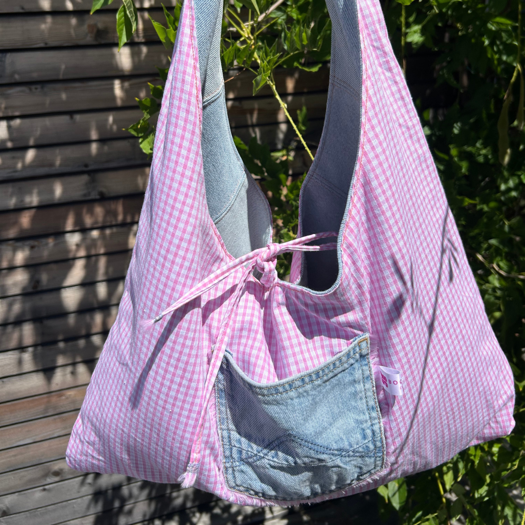 Sac réversible en denim recyclé et vichy rose