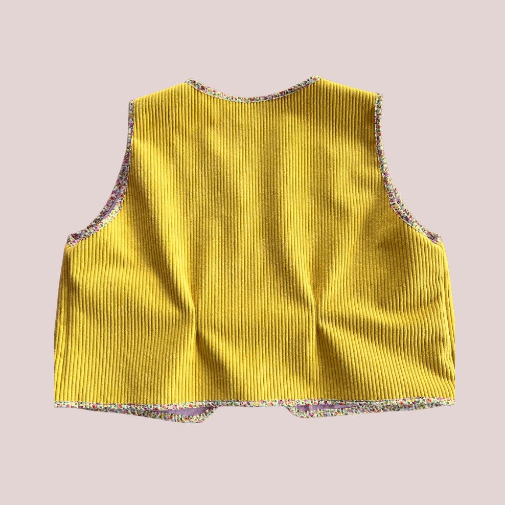 Gilet en velours jaune - bordure fleuri - pièce unique 40/44
